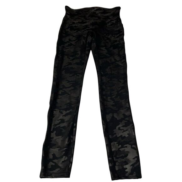 SPANX Women's faux leather camo black Mid-rise‎ waisted shaping leggings Medium - Picture 1 of 8